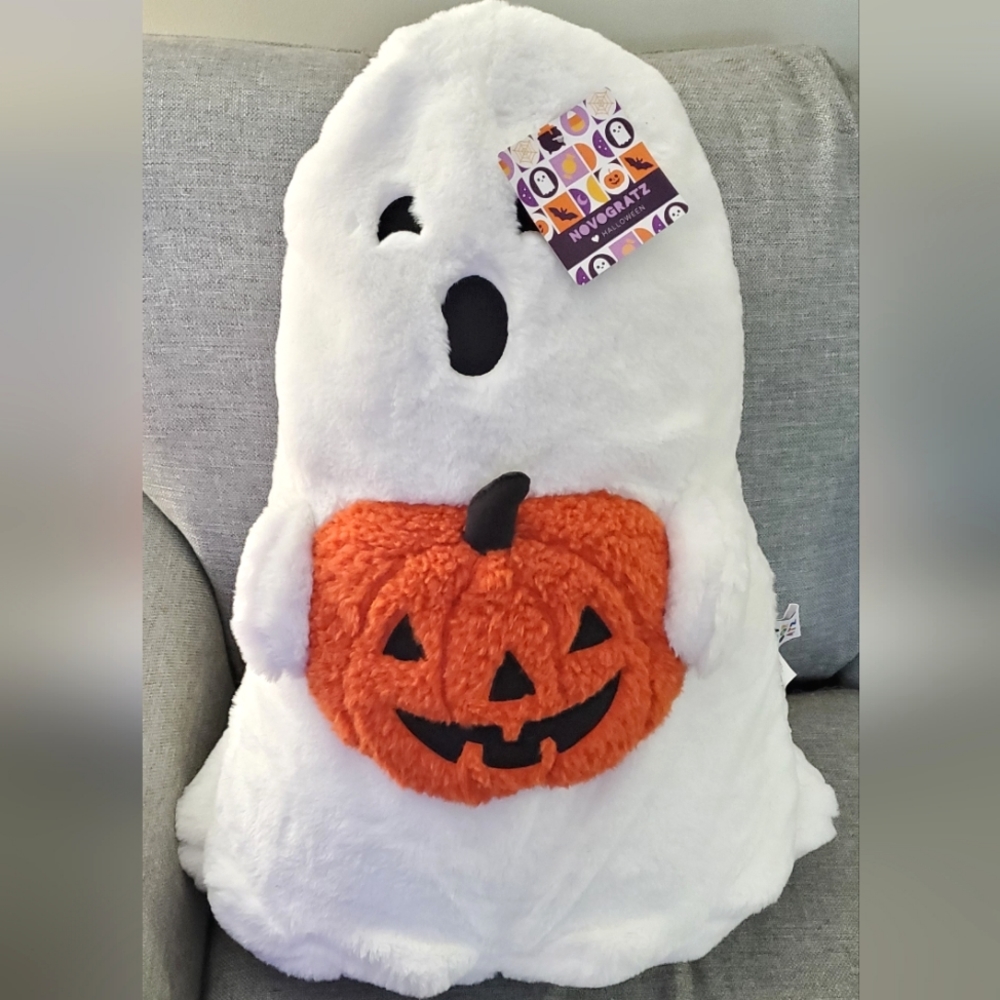 Novogratz Ghost Holding Pumpkin Pillow 22” Halloween Decor Ghost Pillow NEW